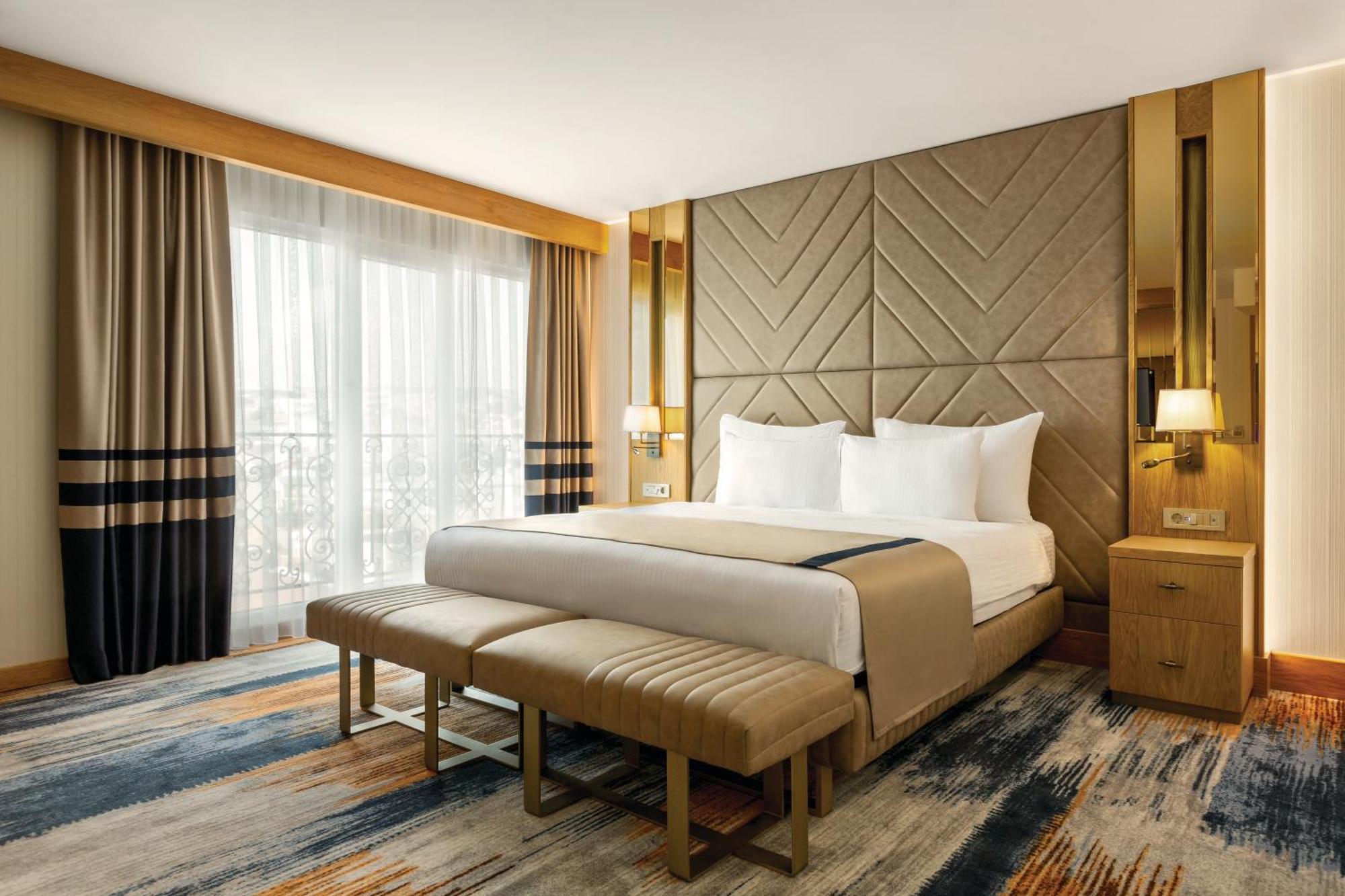 Days Inn By Wyndham Istanbul Bomonti 외부 사진
